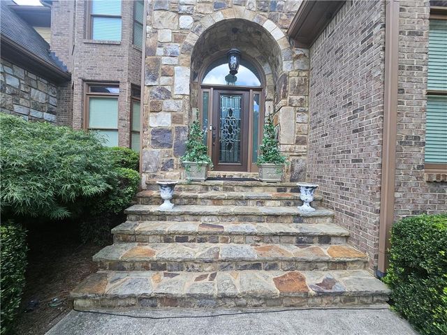 930 Chateau Forest Road, Hoschton, GA 30548