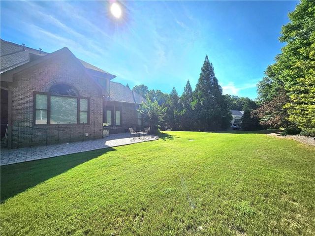 930 Chateau Forest Road, Hoschton, GA 30548