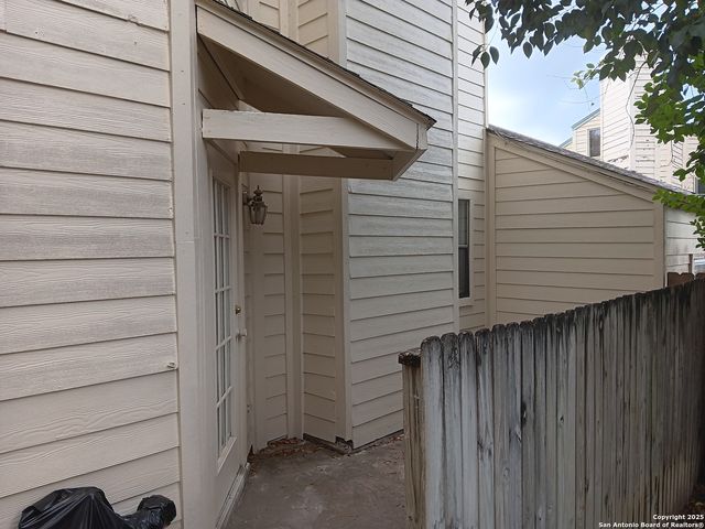 8408 Echo Creek, San Antonio, TX 78240