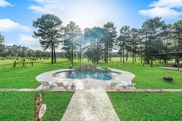 5345 Deep Forest Trail, Navasota, TX 77868