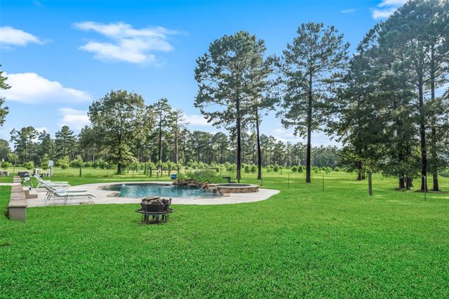 5345 Deep Forest Trail, Navasota, TX 77868