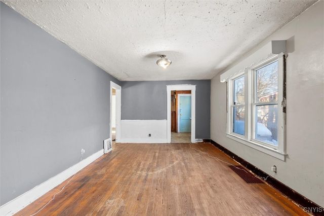 5306 South Salina Street, Syracuse, NY 13205