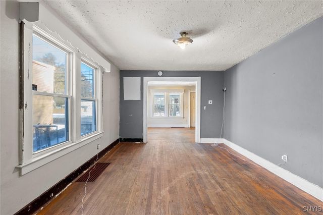 5306 South Salina Street, Syracuse, NY 13205