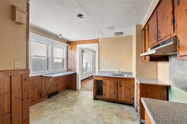 5306 South Salina Street, Syracuse, NY 13205