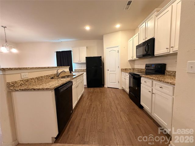 6562 Paw Village Road, Charlotte, NC 28214