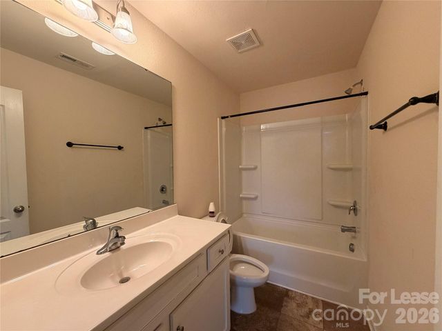 6562 Paw Village Road, Charlotte, NC 28214