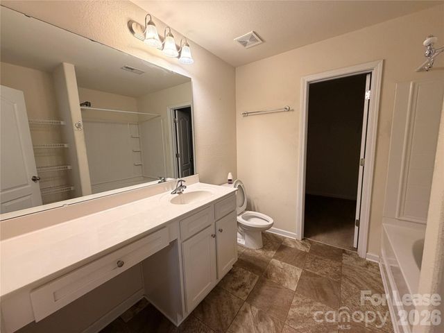 6562 Paw Village Road, Charlotte, NC 28214