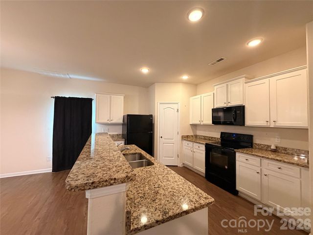 6562 Paw Village Road, Charlotte, NC 28214