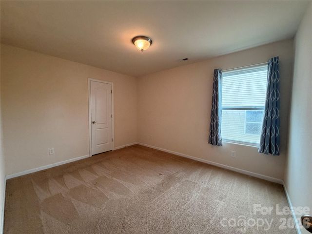 6562 Paw Village Road, Charlotte, NC 28214