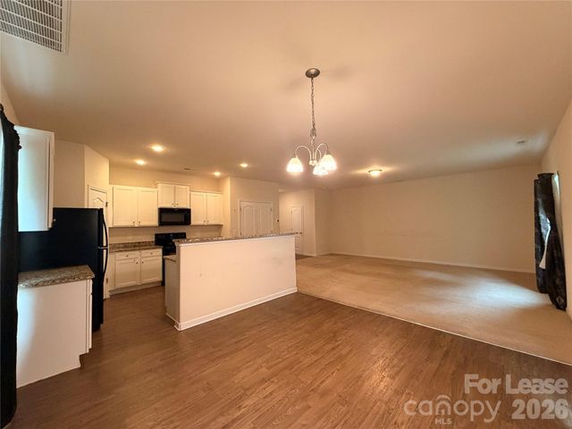 6562 Paw Village Road, Charlotte, NC 28214