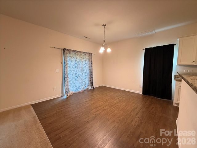6562 Paw Village Road, Charlotte, NC 28214
