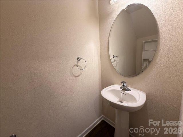 6562 Paw Village Road, Charlotte, NC 28214