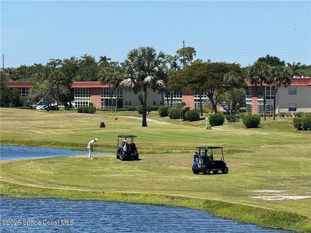 17 Vista Palm Lane 201, Vero Beach, FL 32962