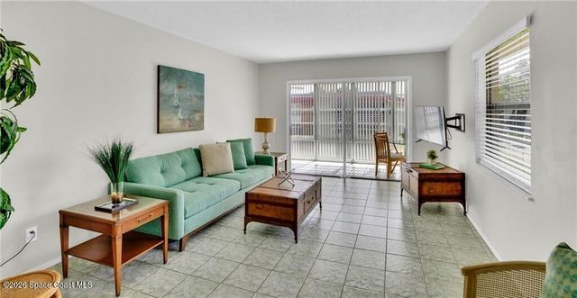 17 Vista Palm Lane 201, Vero Beach, FL 32962