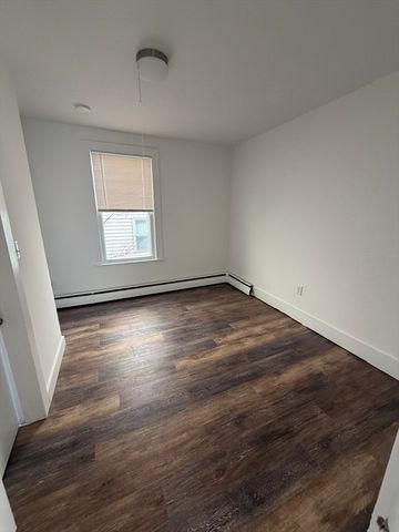 45 Elliot St 2, Beverly, MA 01915