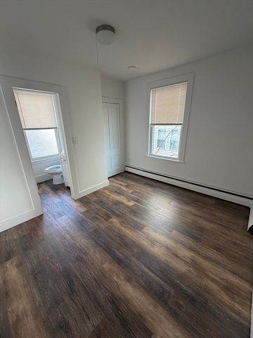 45 Elliot St 2, Beverly, MA 01915