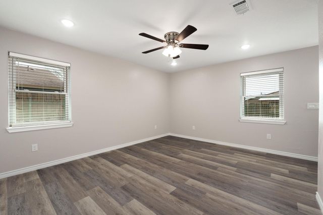 2504 Hanson RD, Killeen, TX 76543