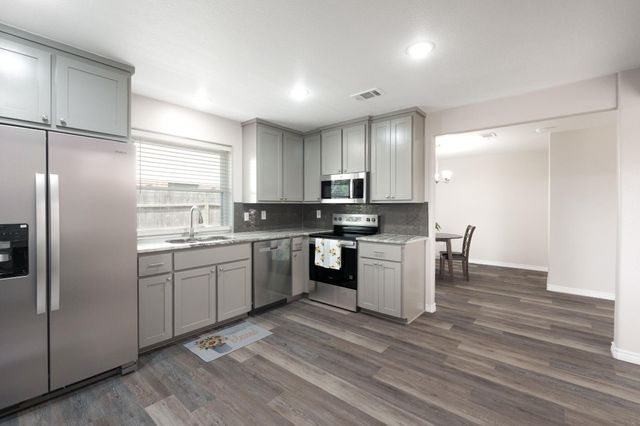 2504 Hanson RD, Killeen, TX 76543