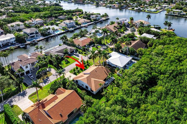 48 Harbour Drive N, Ocean Ridge, FL 33435