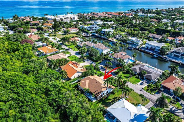 48 Harbour Drive N, Ocean Ridge, FL 33435