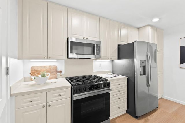 1999 Ofarrell Street, San Mateo, CA 94403