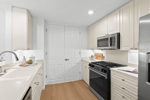 1999 Ofarrell Street, San Mateo, CA 94403