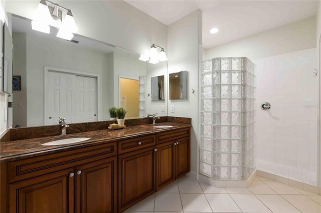 118 BELLA VISTA TERRACE 7C, North Venice, FL 34275