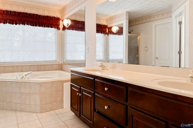 3314 Loggers Place, Decatur, AL 35603