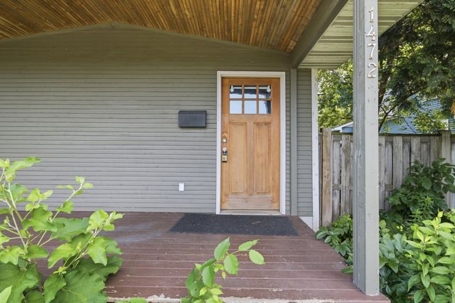 1472 Concordia Avenue, Saint Paul, MN 55104