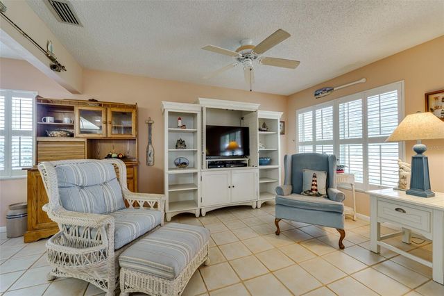 9026 37TH STREET N 6, Pinellas Park, FL 33782