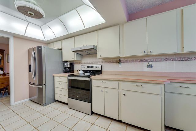 9026 37TH STREET N 6, Pinellas Park, FL 33782