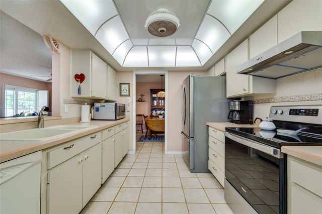 9026 37TH STREET N 6, Pinellas Park, FL 33782