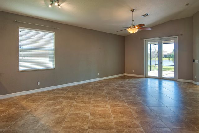 5534 57th Way, Vero Beach, FL 32967