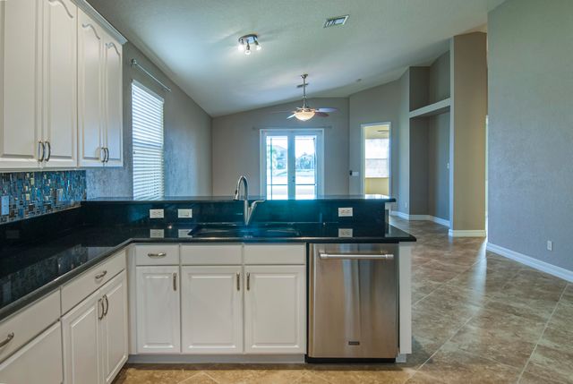 5534 57th Way, Vero Beach, FL 32967