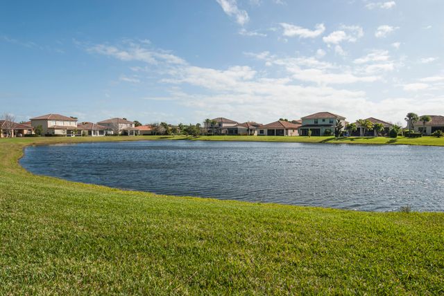 5534 57th Way, Vero Beach, FL 32967