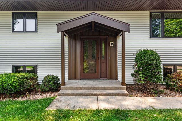 1270 Aldrich Way, Faribault, MN 55021