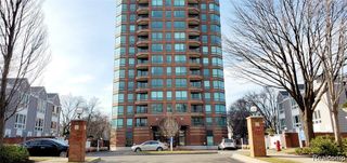 3320 Spinnaker (18b) Lane, Detroit, MI 48207