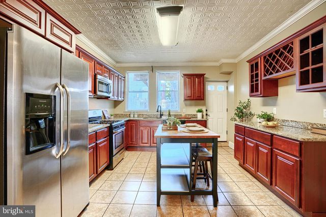 146 N LUZERNE AVE, Baltimore, MD 21224