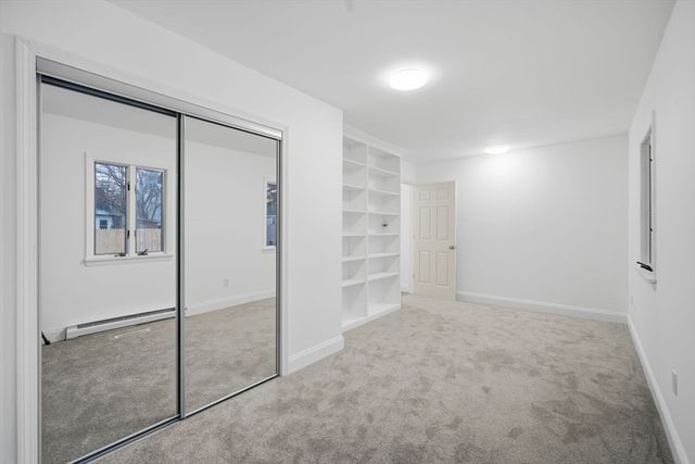 25 Pheland St, Springfield, MA 01109