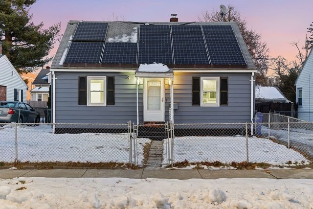 25 Pheland St, Springfield, MA 01109