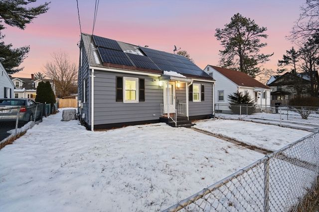 25 Pheland St, Springfield, MA 01109