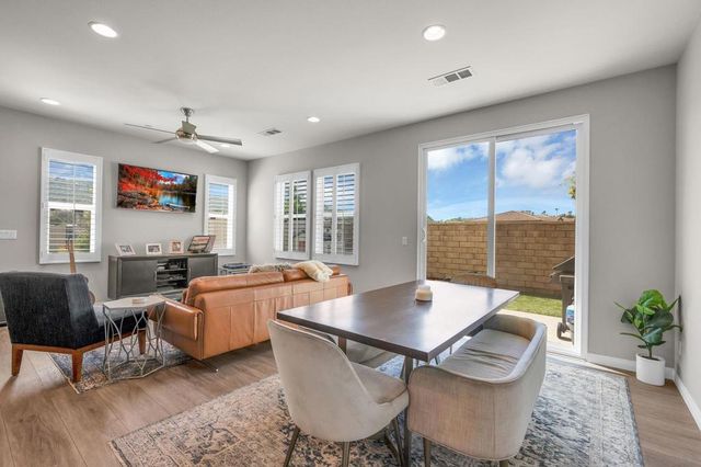 8610 Sage Shadow Dr, Lakeside, CA 92040