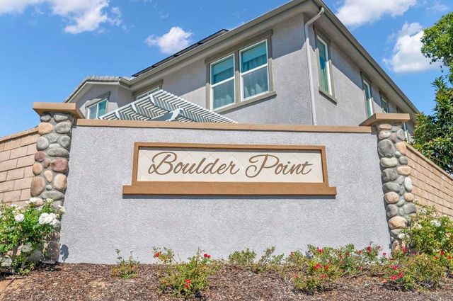 8610 Sage Shadow Dr, Lakeside, CA 92040