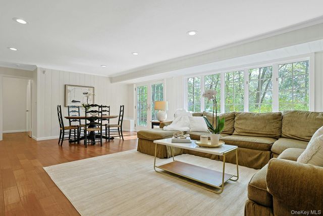 156 Rock Creek Lane, Scarsdale, NY 10583