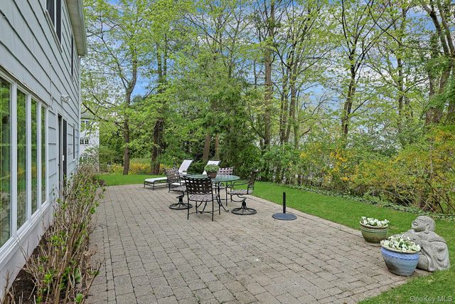 156 Rock Creek Lane, Scarsdale, NY 10583