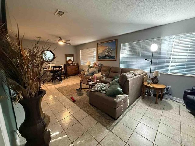 441 Shiloh Dr, Pensacola, FL 32503