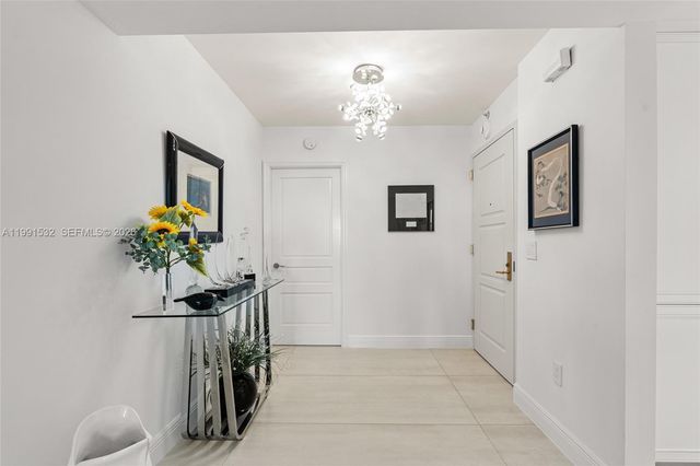 9801 Collins Ave 5R, Bal Harbour, FL 33154