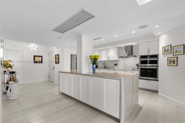 9801 Collins Ave 5R, Bal Harbour, FL 33154