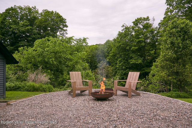 153 Near Road, Red Hook, NY 12571