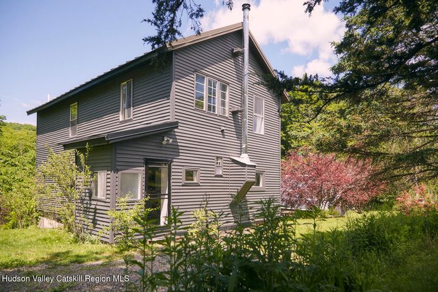 153 Near Road, Red Hook, NY 12571